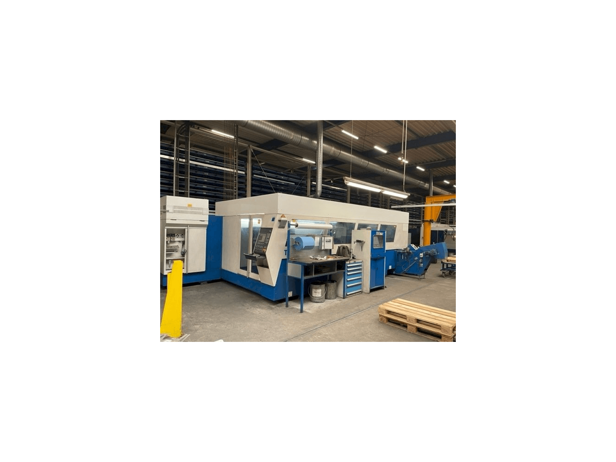 Frontansicht der Trumpf TruLaser 5040 classic Maschine