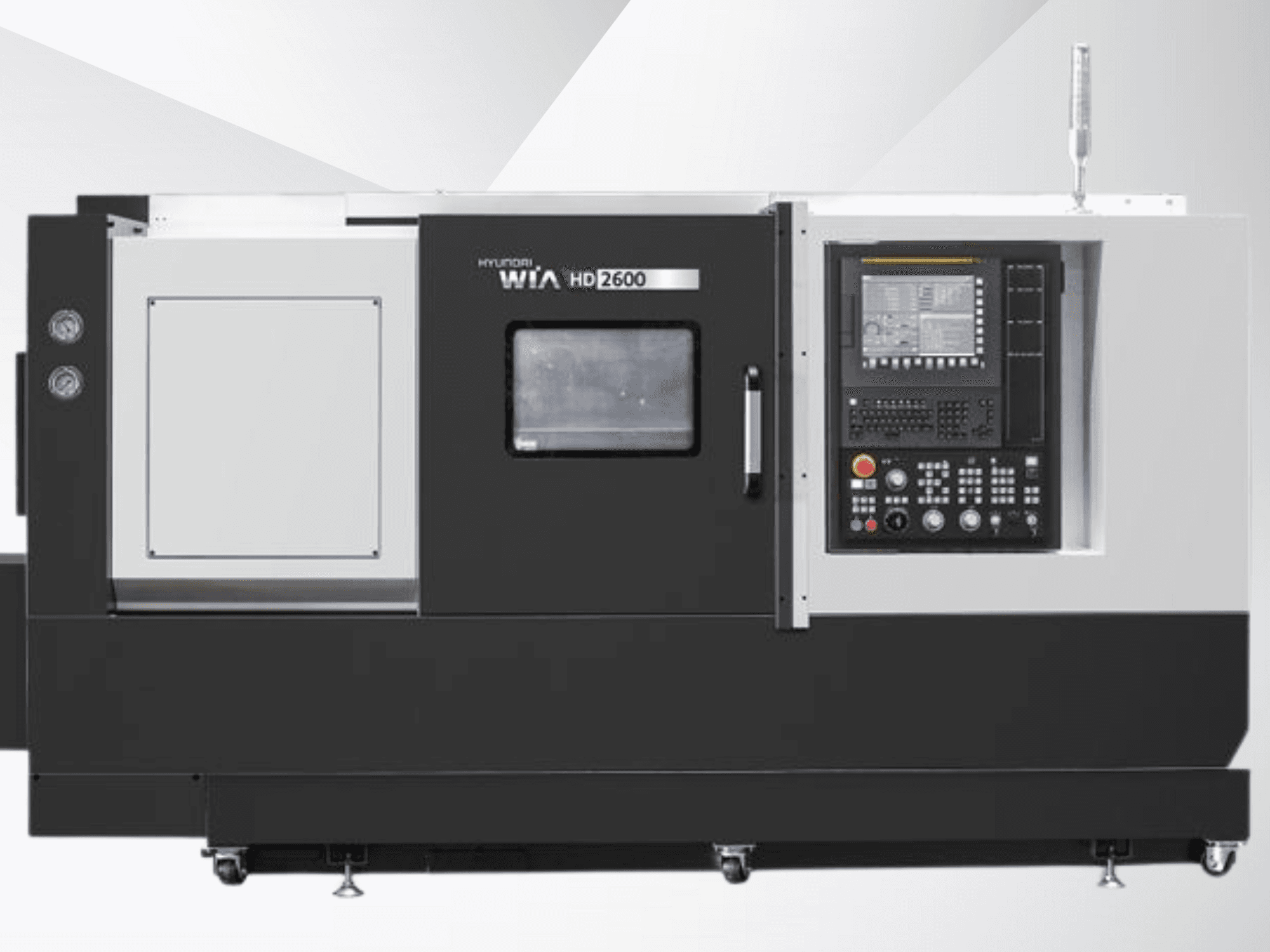 Hyundai WIA HD2600 CNC-Drehmaschine, Vorderansicht, mit Bedienfeld mit Tasten, Bildschirm und Werkzeugfach.