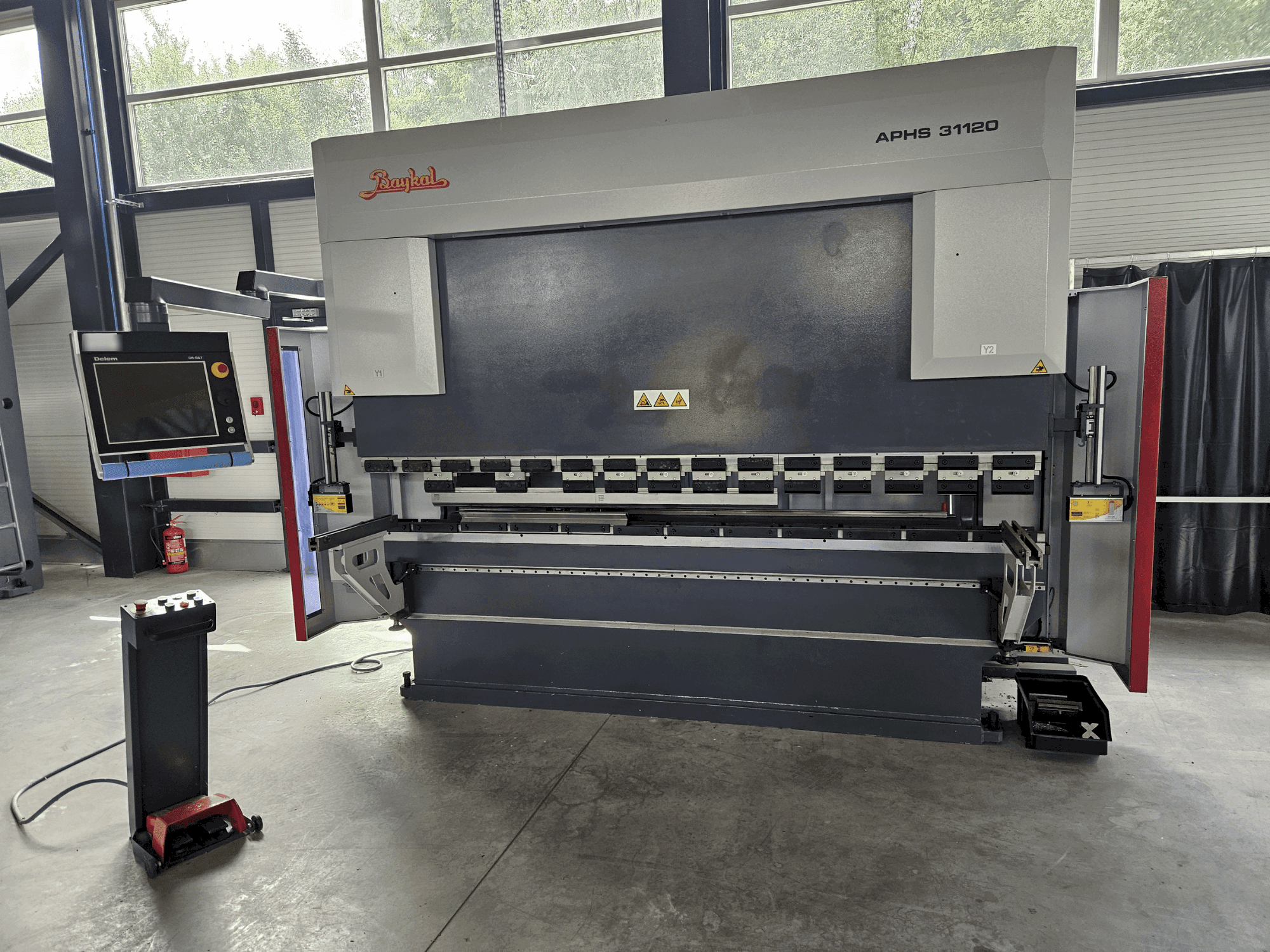 Frontansicht der Baykal APHS 31120 Maschine