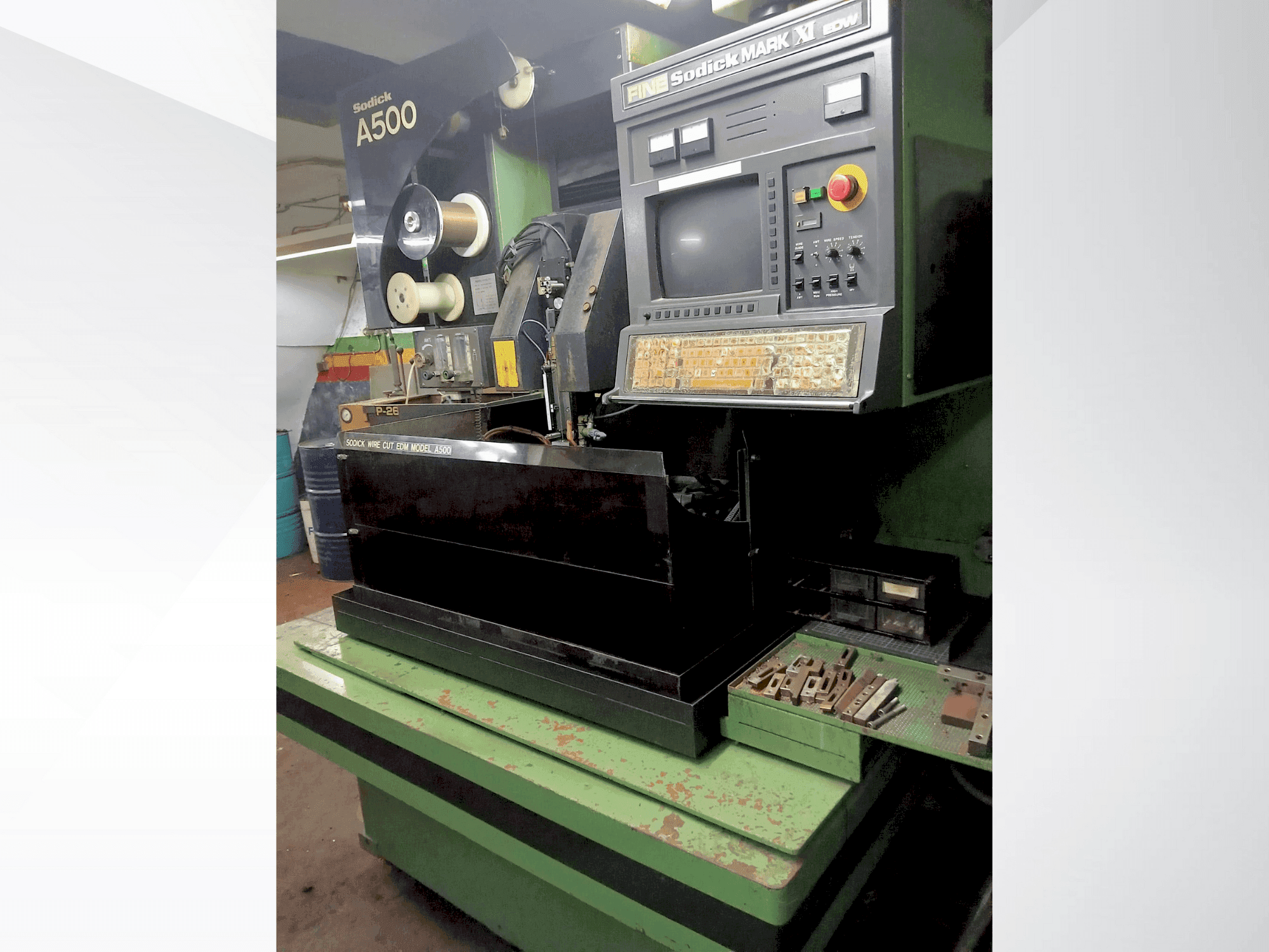 Frontansicht der Sodick A 500 Maschine