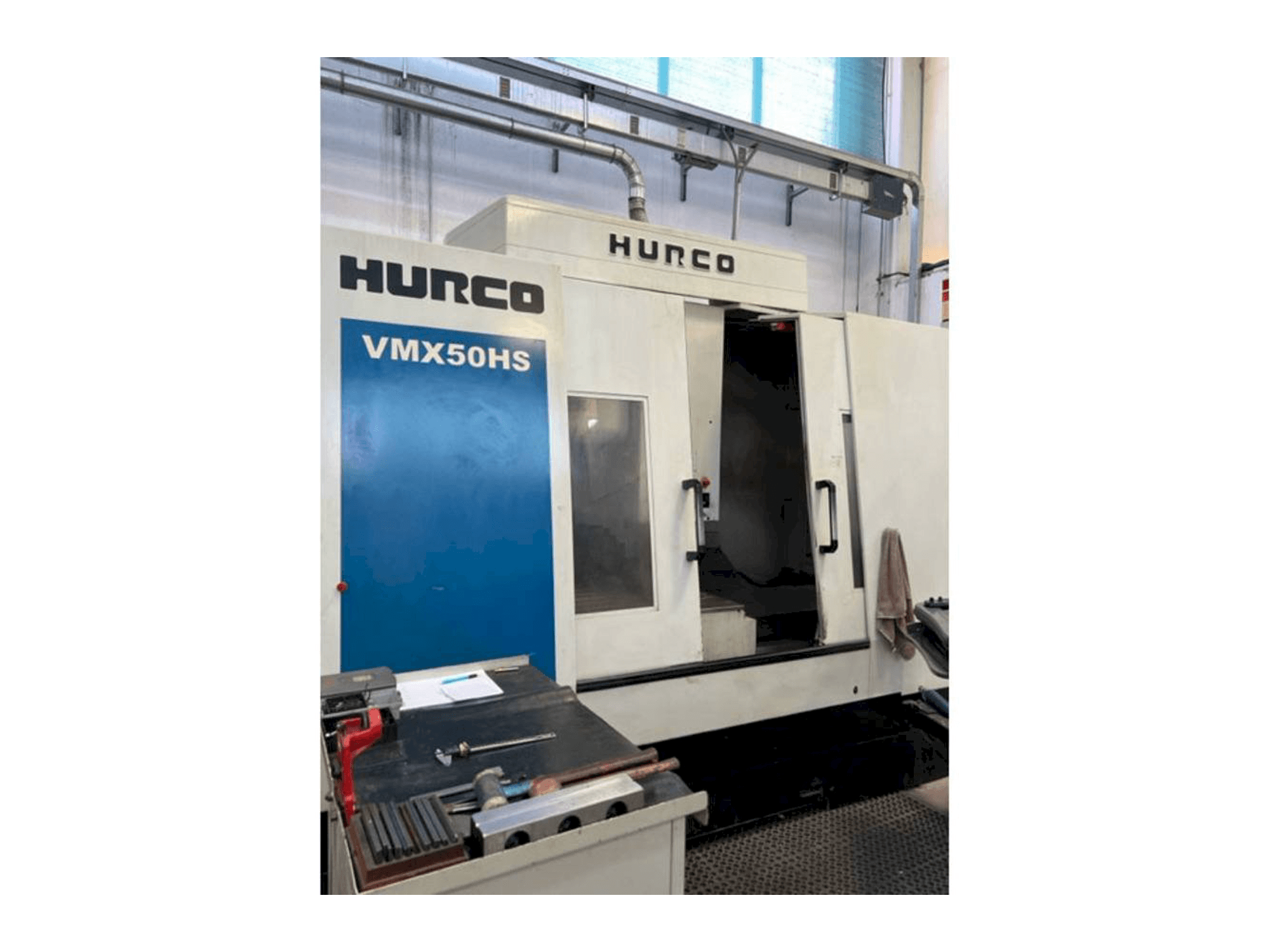 Frontansicht der Hurco VMX 50 HS Maschine
