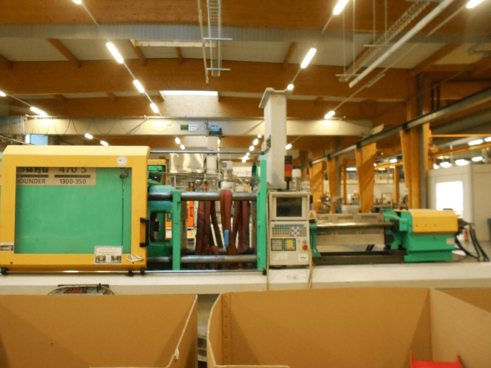 Frontansicht der Arburg Allrounder 470 S 1300-350 Maschine