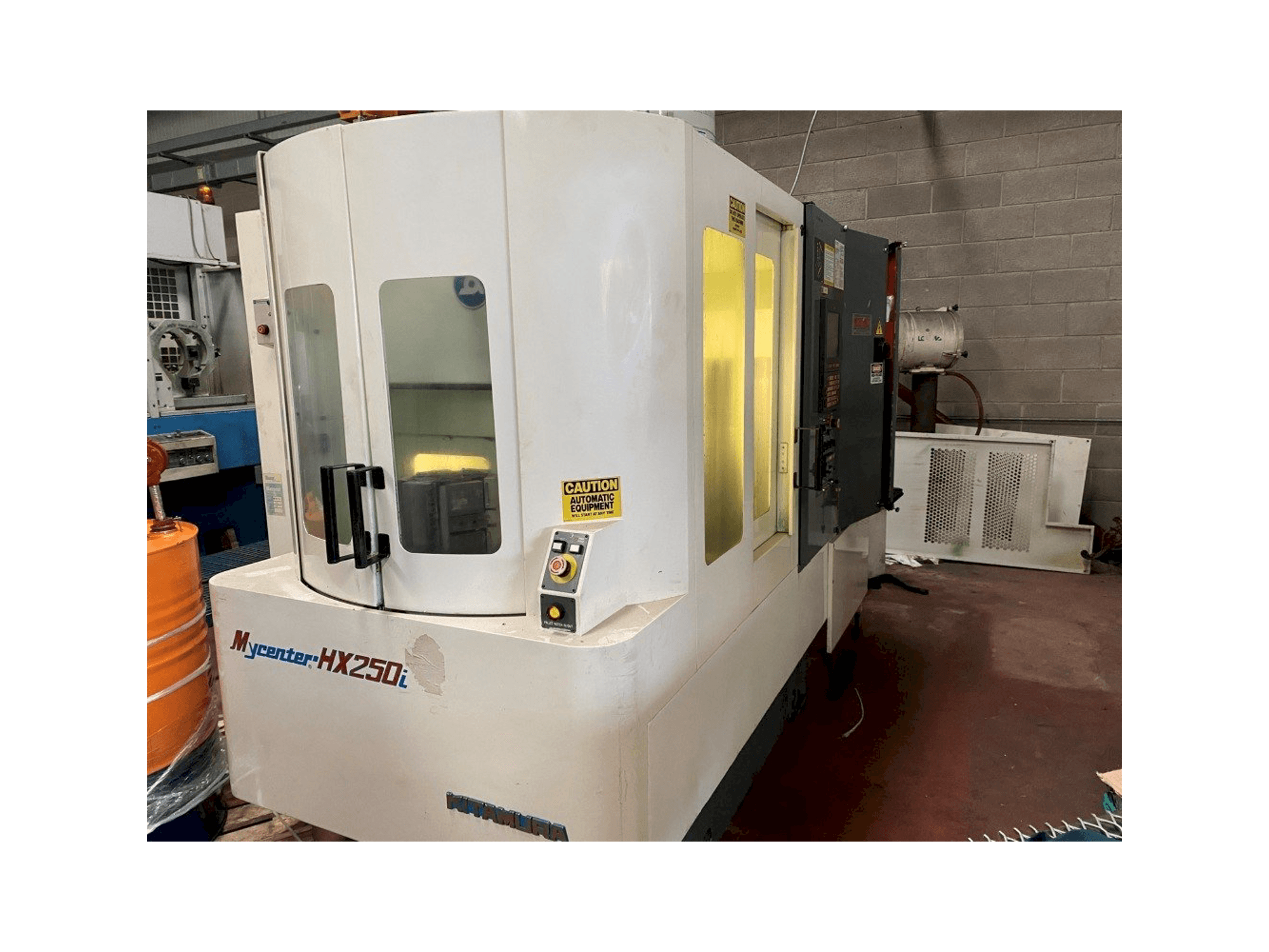 Frontansicht der Kitamura Mycenter HX250i Maschine