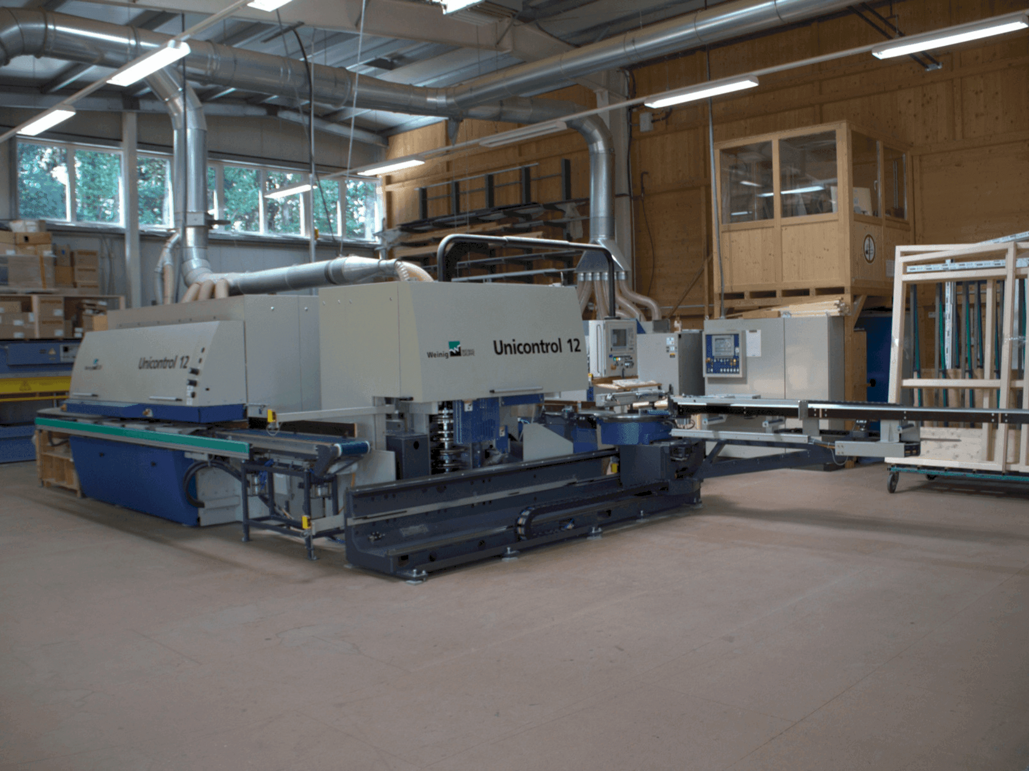 Frontansicht der WEINIG / DIMTER UNICONTROL 12 Maschine