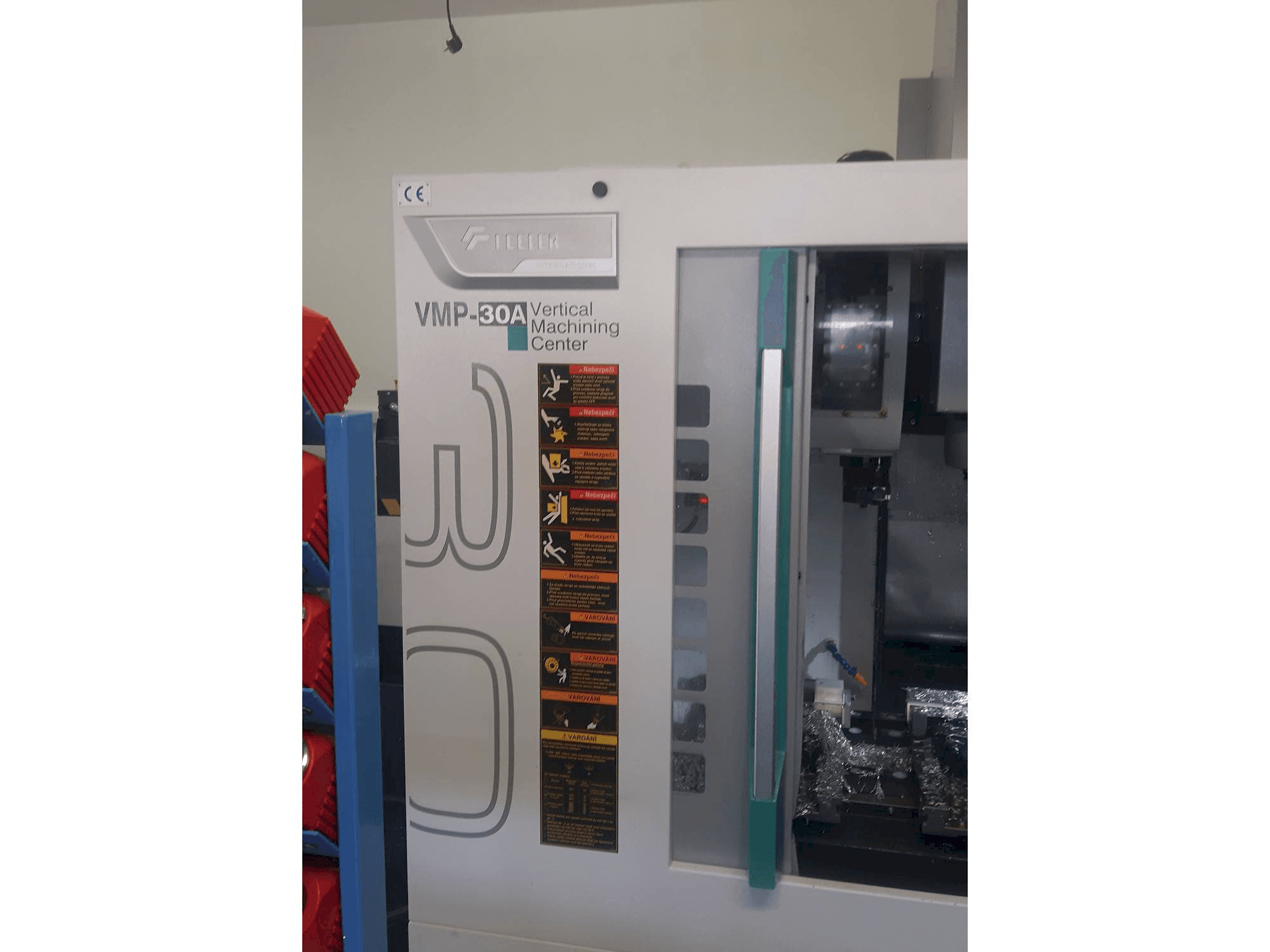 Frontansicht der Feeler VMP 30 Maschine