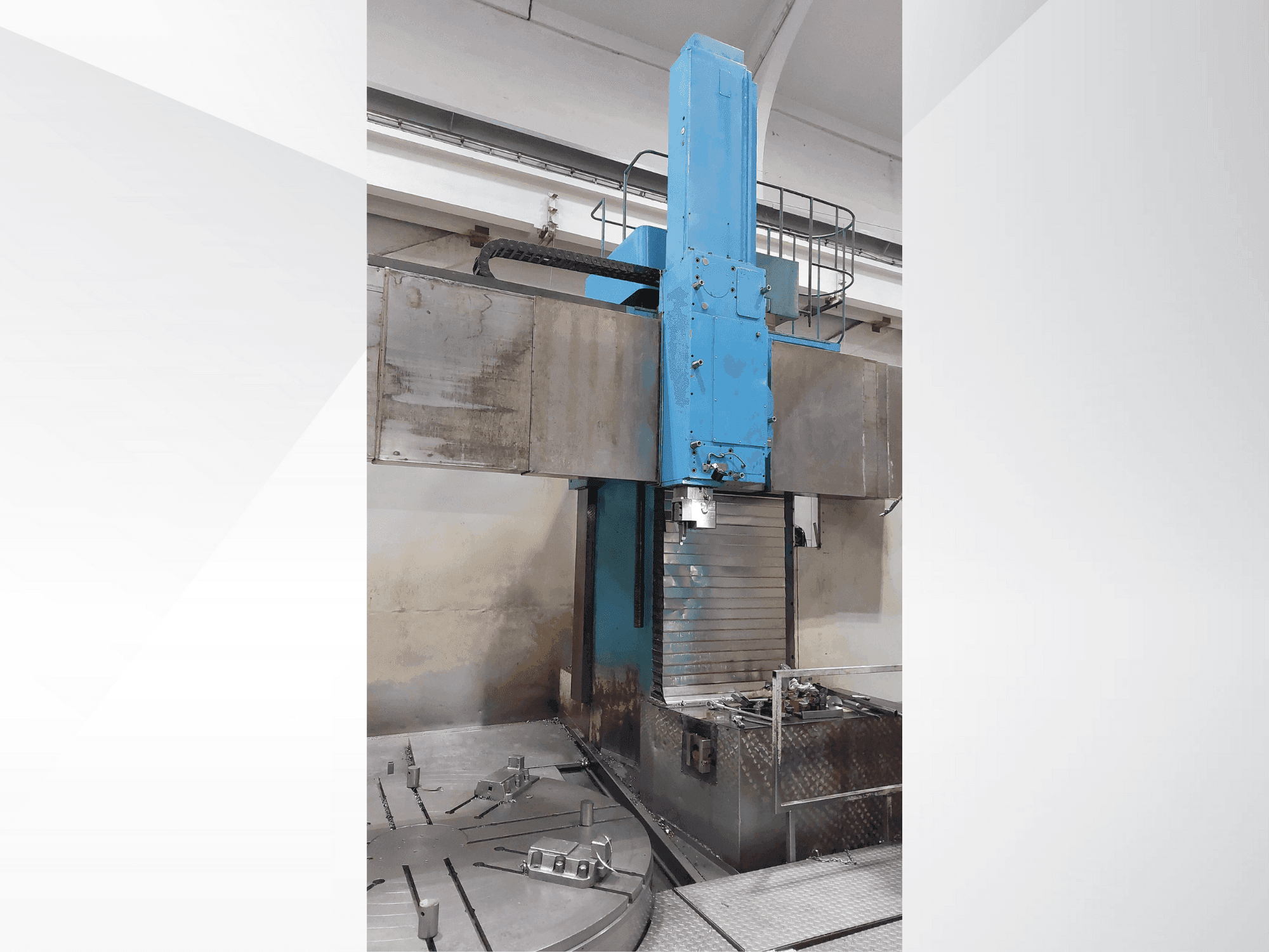 Frontansicht der CKD SKJ 25/50 CNC Maschine