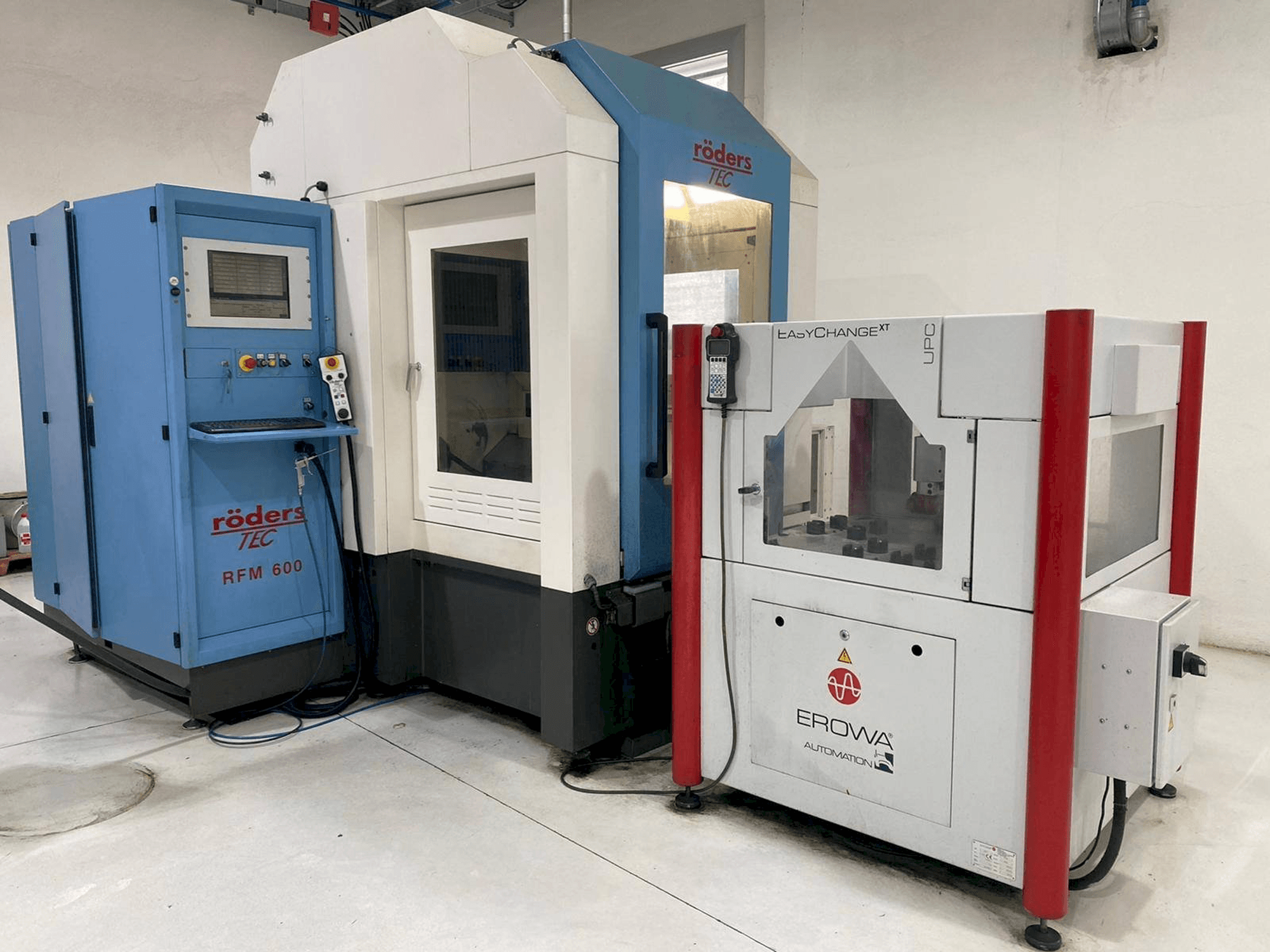 Frontansicht der Roders RFM 600 Maschine