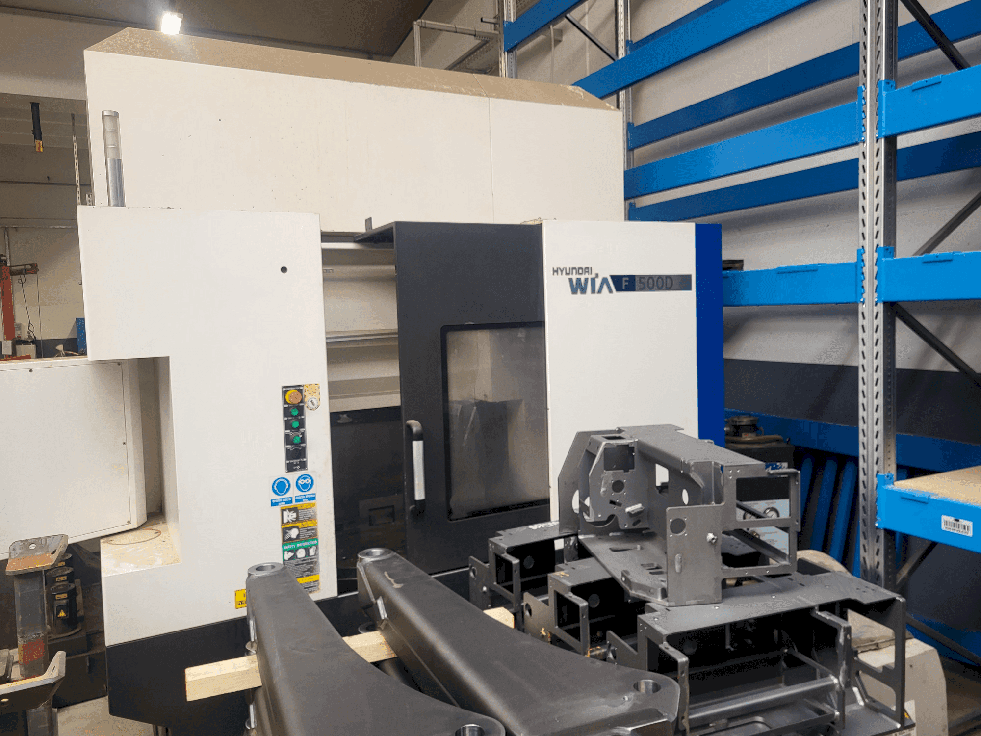 Frontansicht der Hyundai Wia F500D Maschine