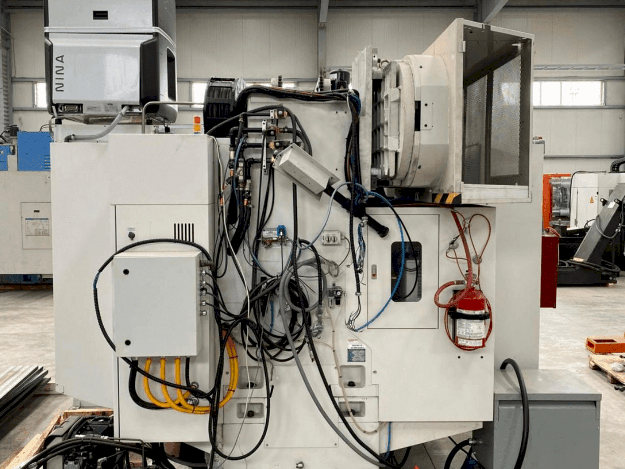 Frontansicht der LAGUN VGC-5028 Maschine