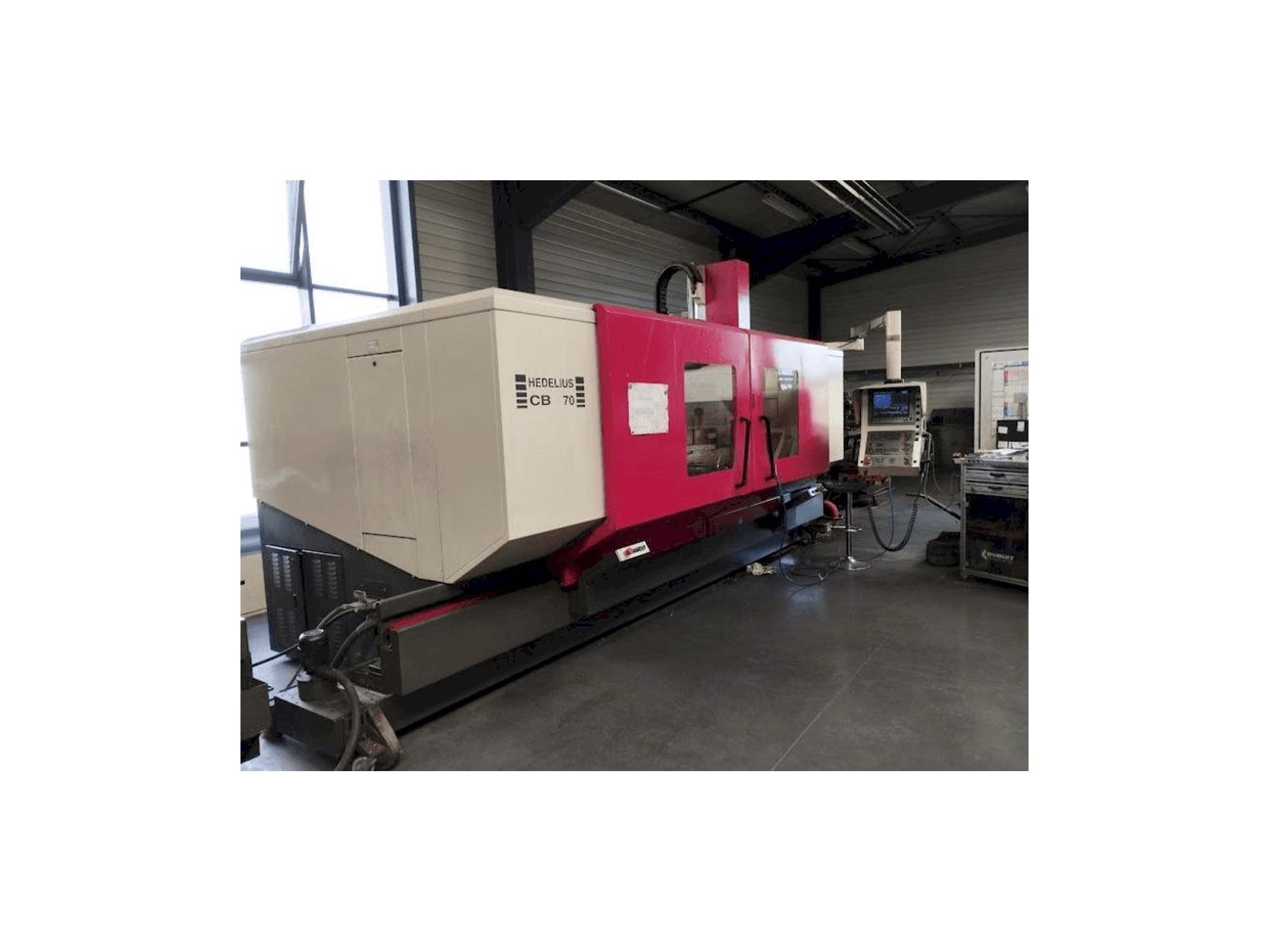 Frontansicht der HEDELIUS CB 70-3200 Maschine