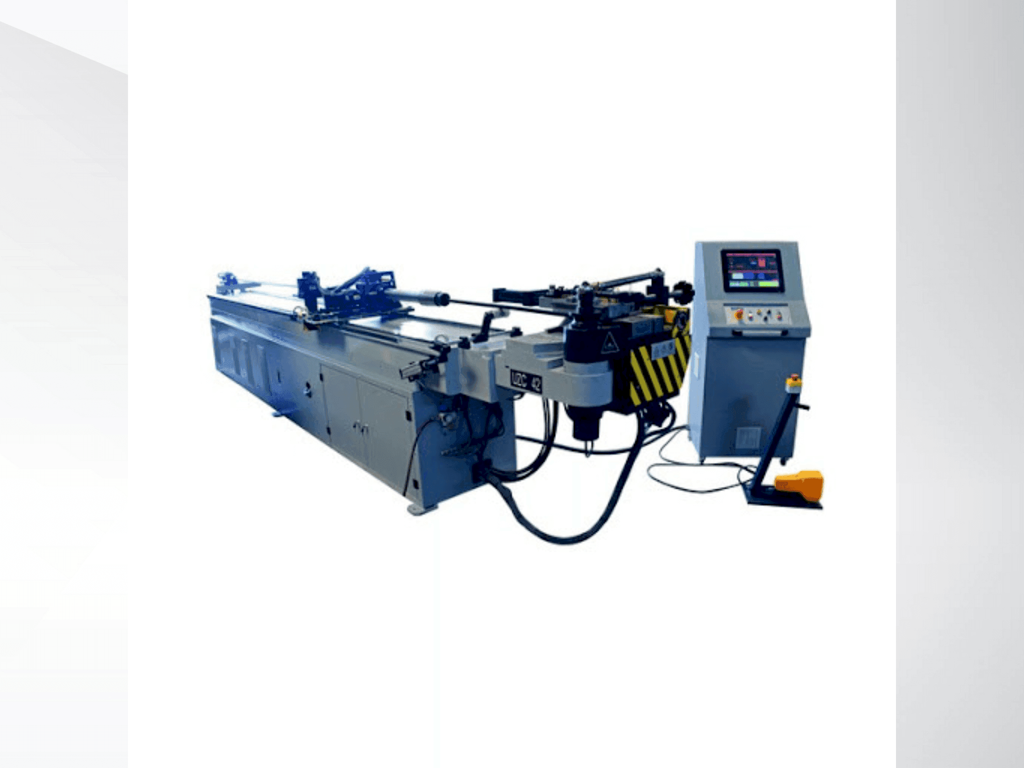 Frontansicht der UZMA UZN 90 Maschine