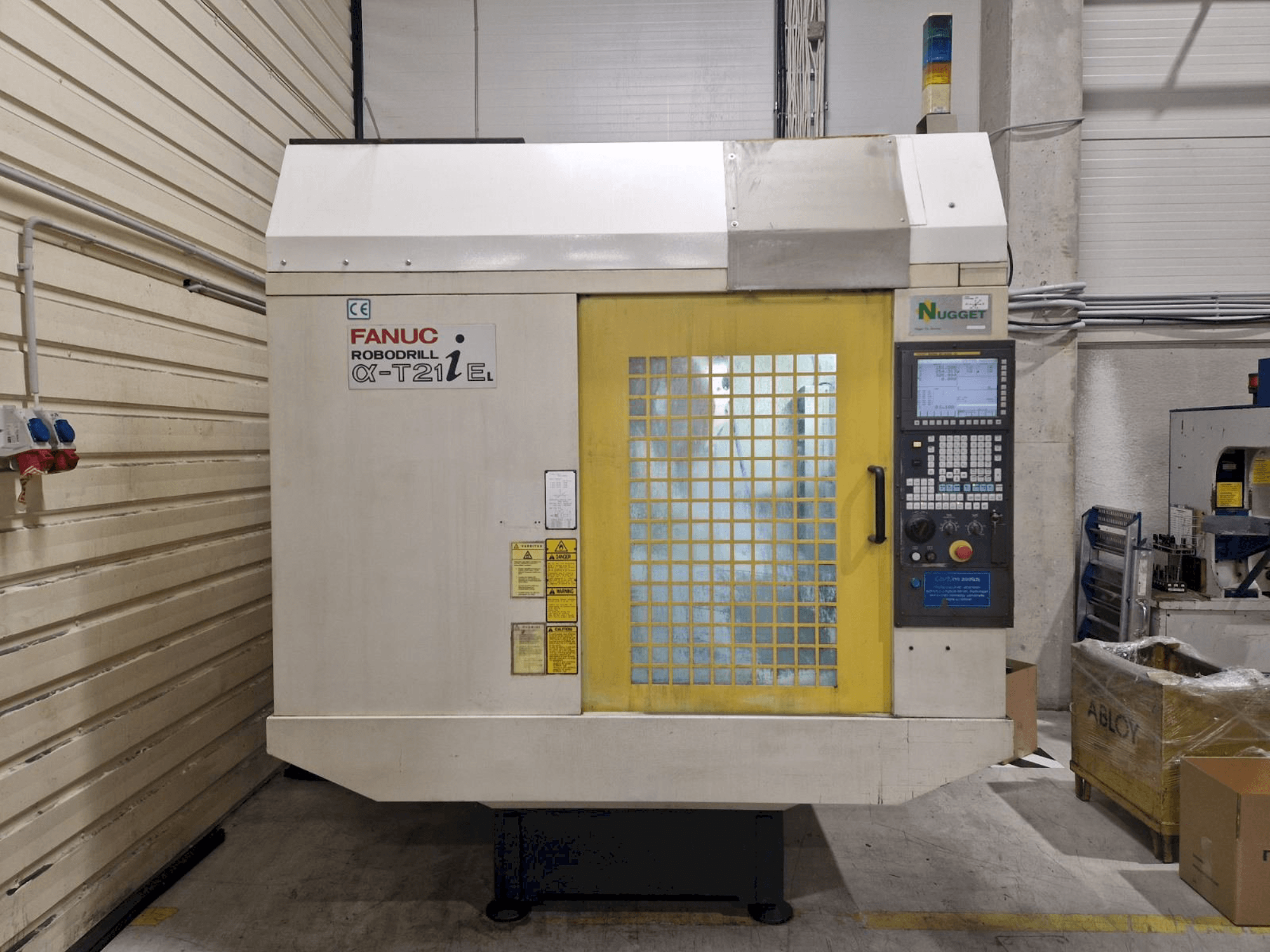 Frontansicht der FANUC Robodrill a-T21iEL Maschine